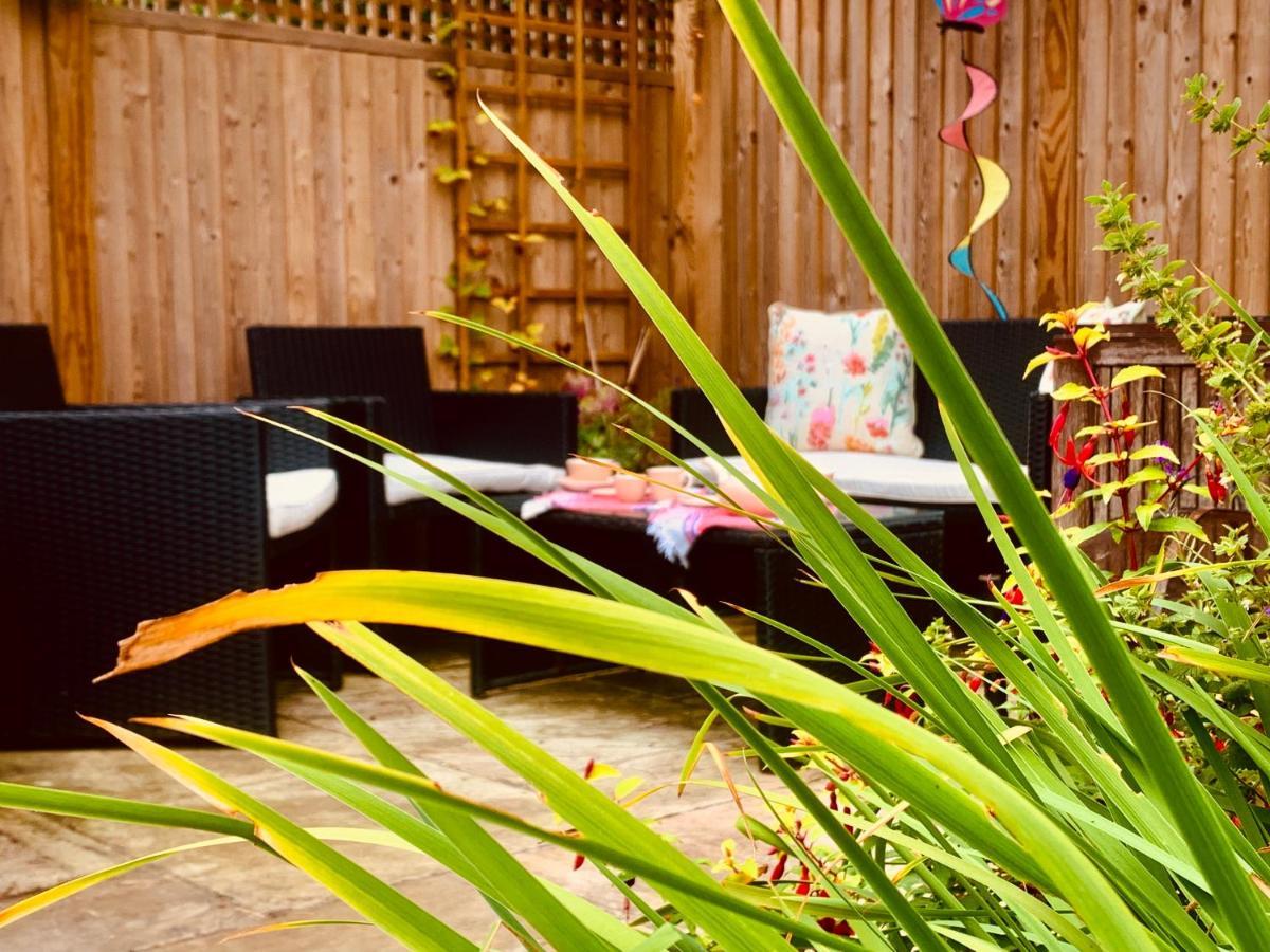 Sunshine Cottage Studley  Buitenkant foto